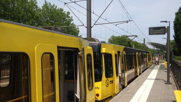 halte-batau-noord-met-nieuwe-verlichting.jpg
