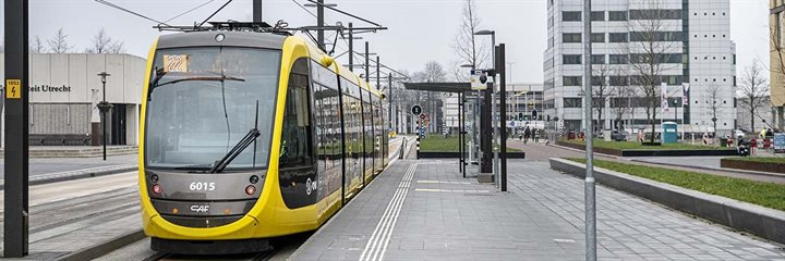 Tram 22 bij tramhalte 