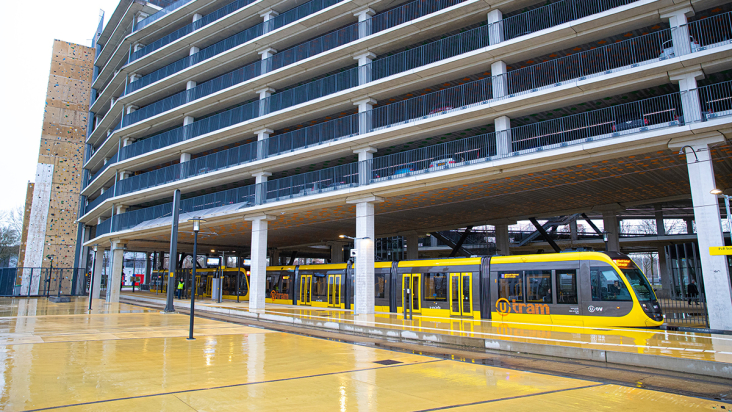 Tram bij science park